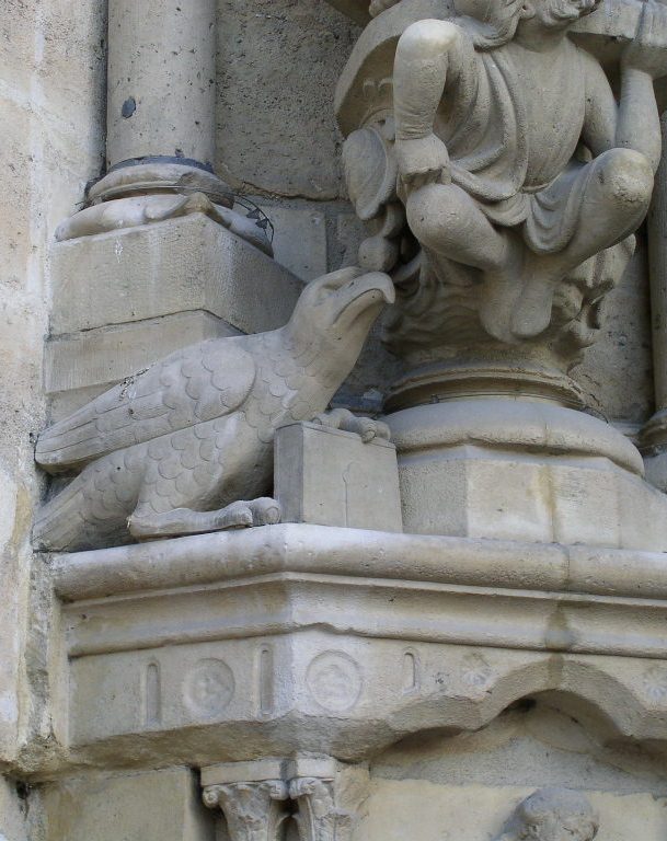 Notre-Dame de Paris grand portail évangélistes tétramorphe Aigle
